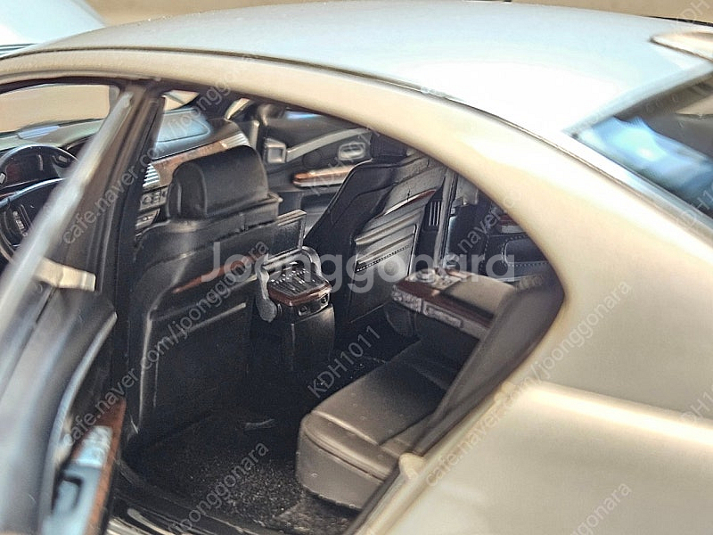 가격 인하 1/18 1:18 교쇼 BMW E66 7시리...--4