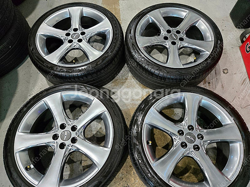 제네시스G80 RG3 20인치 순정 휠타이어 판매합니다--0