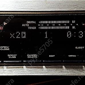 마란츠 CD / MD 콤비네이션 데크 좋은가격에 판매합니다 ( marantz CM6200 )