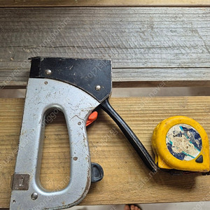 타카. 줄자 ㅡ 택포 13000원