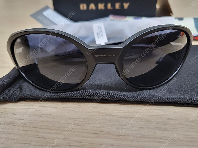 오클리 아이자켓 블랙 판매합니다--3