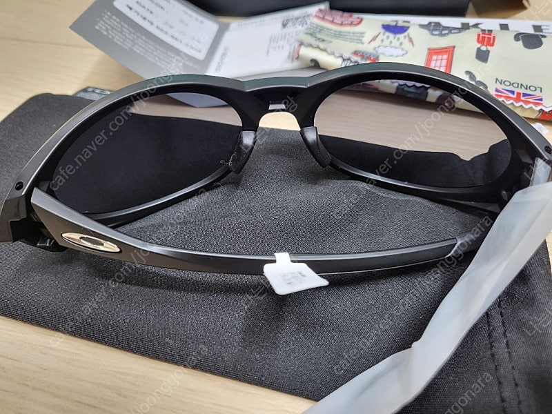 오클리 아이자켓 블랙 판매합니다--4