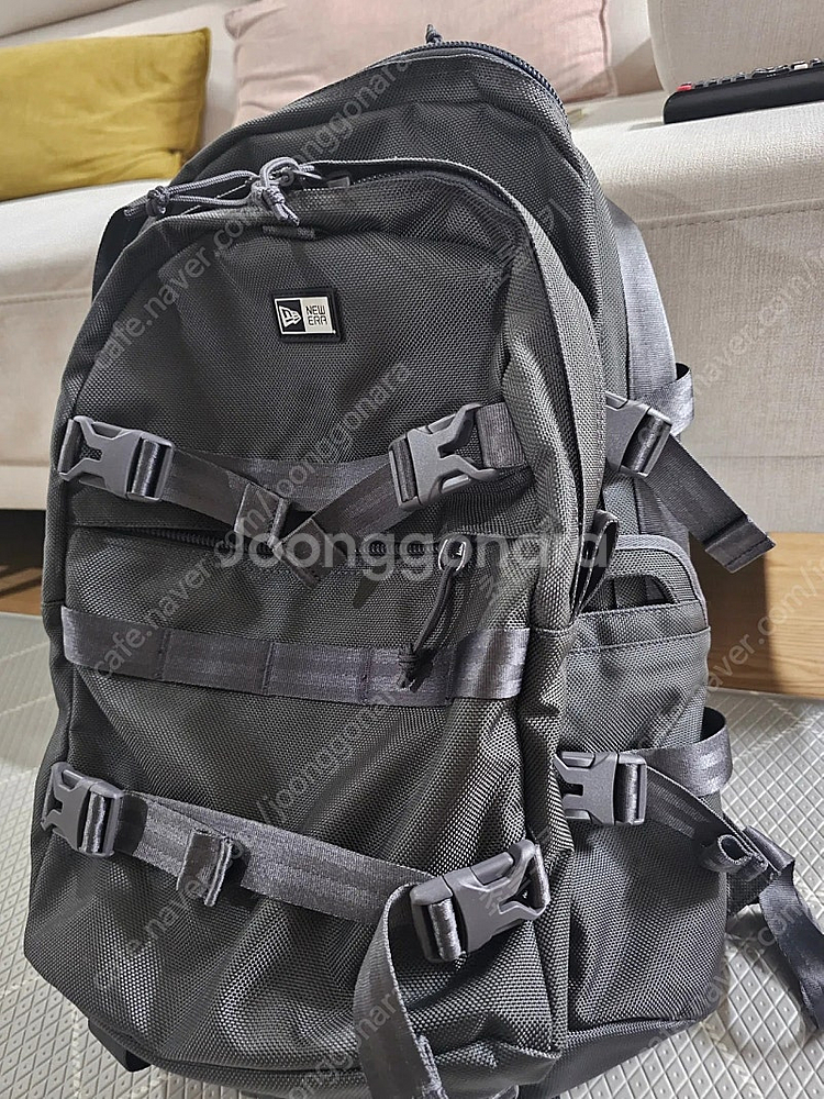 뉴에라 캐리어 백팩 (상태좋음)--0