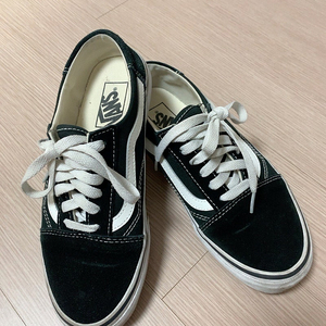 (택포)반스 올드스쿨 뮬 블랙 245 / 오르 얼바닉 낫띵리튼 r2w 아비에무아 런던플랏 리던 타임 한섬 르뮈 렉토