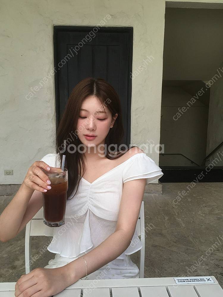 온드민 포니프릴블라우스 베이지,화이트,블랙--3