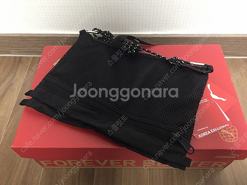 <새상품> 푸마 유틸리티 샤코슈백 블랙컬러 저렴하게 판...--2