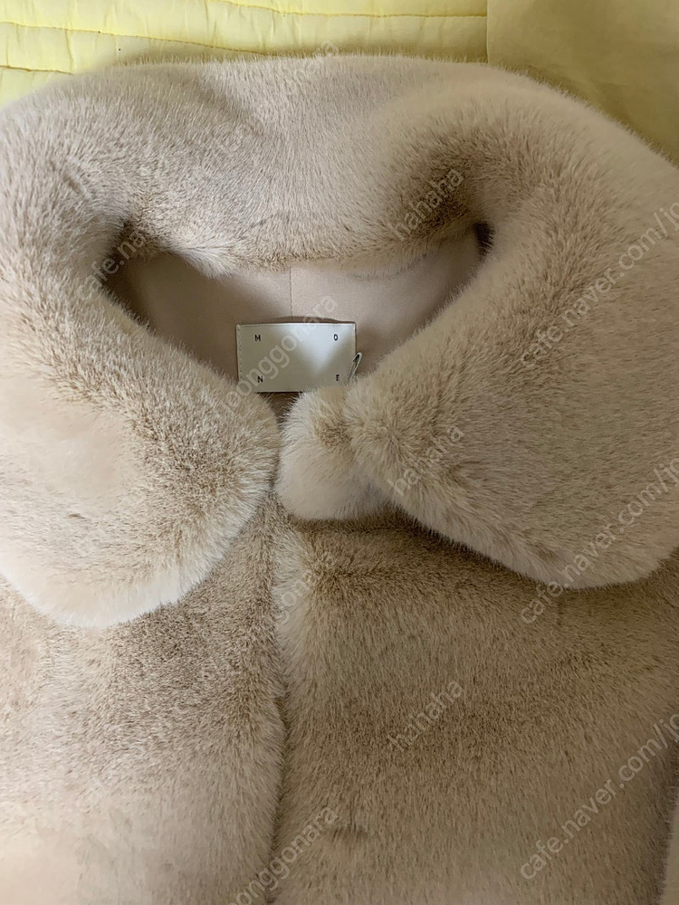 리본빛 MONE 에디트 에코 퍼 코트--7