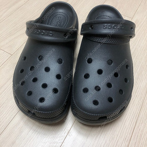 [새상품] 크록스 클래식 플랫폼 클로그 우먼 블랙(250)
