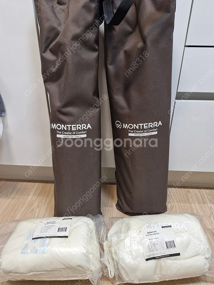몬테라 우디플랫 캠핑체어(L) 및 체어워머 세트 2개 ...--0