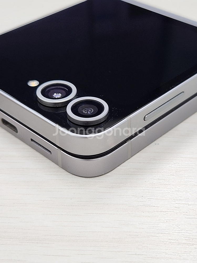 갤럭시 Z플립6 그레이색상 512용량 상태태좋은 무잔상 단말기 52만 판매합니다--4