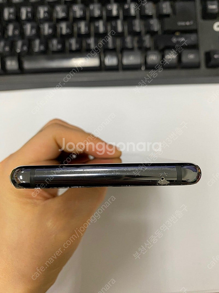 199481 V50 5G 블랙 약간파손 128GB 무잔...--4