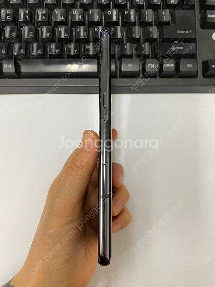 199481 V50 5G 블랙 약간파손 128GB 무잔...--6