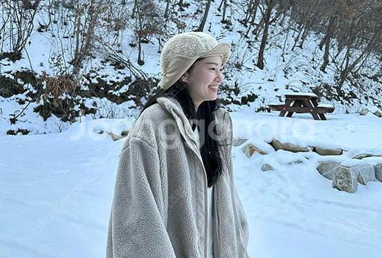 코닥 롱 플리스 자켓 (류이서 착용) (한섬 시스템 S...--1