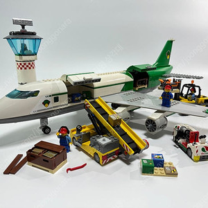 레고 60022, 60020 카고비행기, 트럭