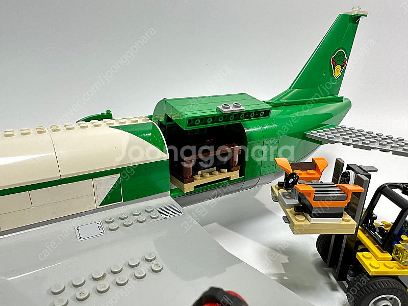 레고 60022, 60020 카고비행기, 트럭--3
