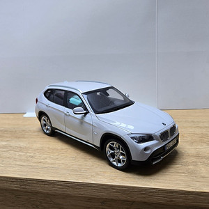 1/18 / 교쇼, 미니챔프/ BMW 아우디 벤츠 딜러버젼,벤틀리 15대 추가 최종가격인하 판매합니다. 오토아트