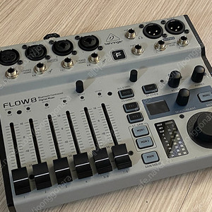 베링거 FLOW 8 디지털 오디오믹서 USB 오디오인터페이스