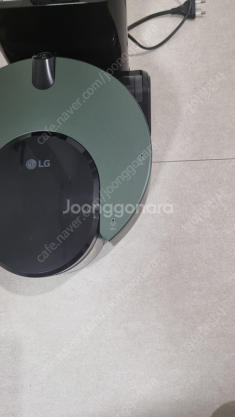 LG코드제로 로봇청소기 R9판매 합니다--1