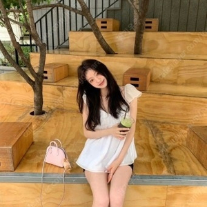 (새상품) 르플레인 엔젤 블라우스 M
