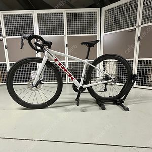트렉 도마니 al3 . 2022 카본휠 장착. 44size
