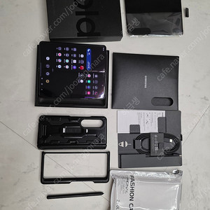갤럭시 Z 폴드4 자급제 512gb 풀박스 판매합니다
