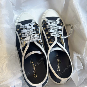 디올스니커즈 39사이즈