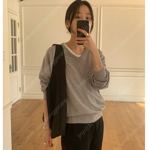 플라넬 린브이넥니트 그레이 새상품 팝니다