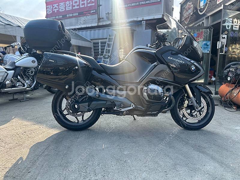BMW R1200RT--1