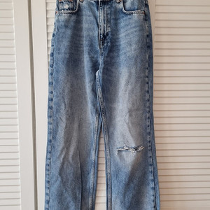 새상품) 자라(zara) 스트레이트 핏 청바지 M사이즈