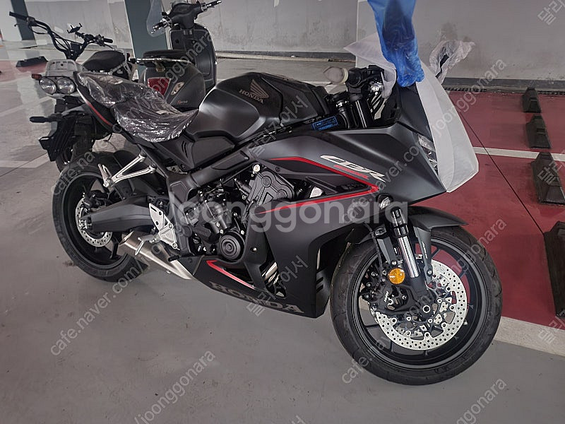 부산 CBR650R E클러치 완전신차 판매합니다 0KM...--0