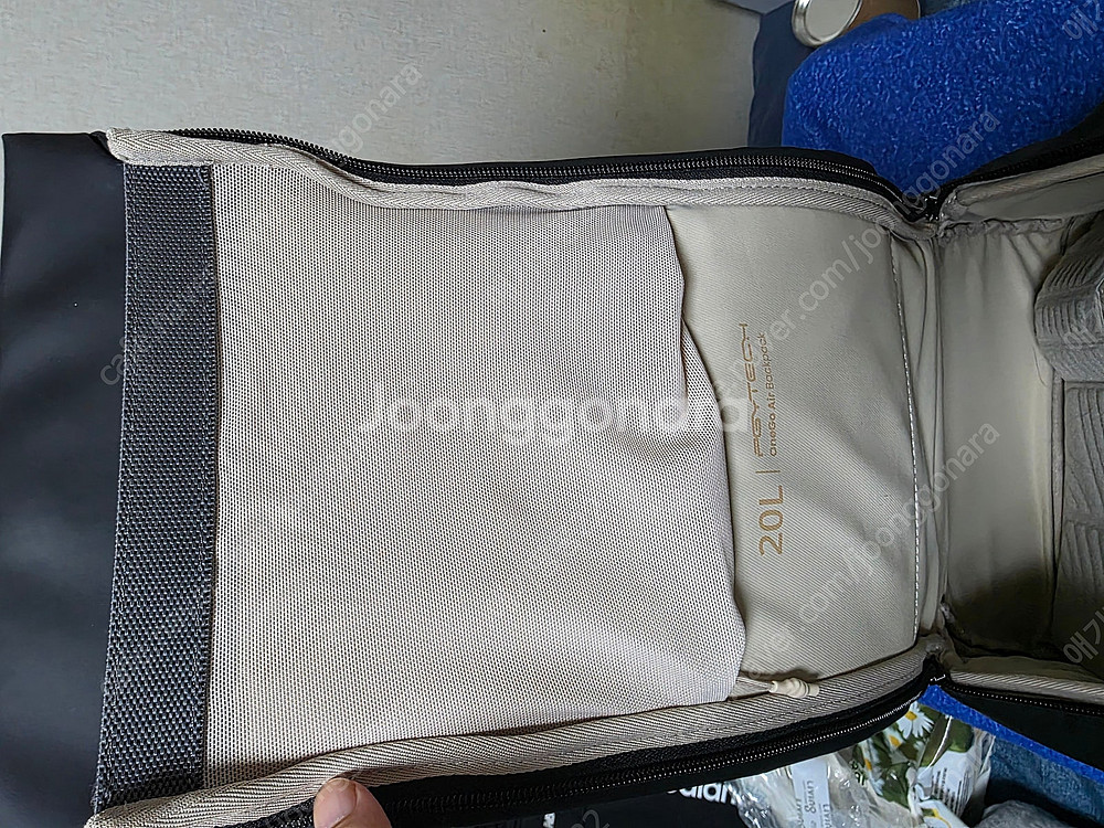 피지테크 원고 에어 20L 카메라 백팩 팝니다--6