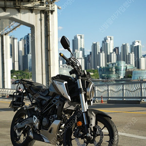혼다 cb125r 19년식 적은키로수