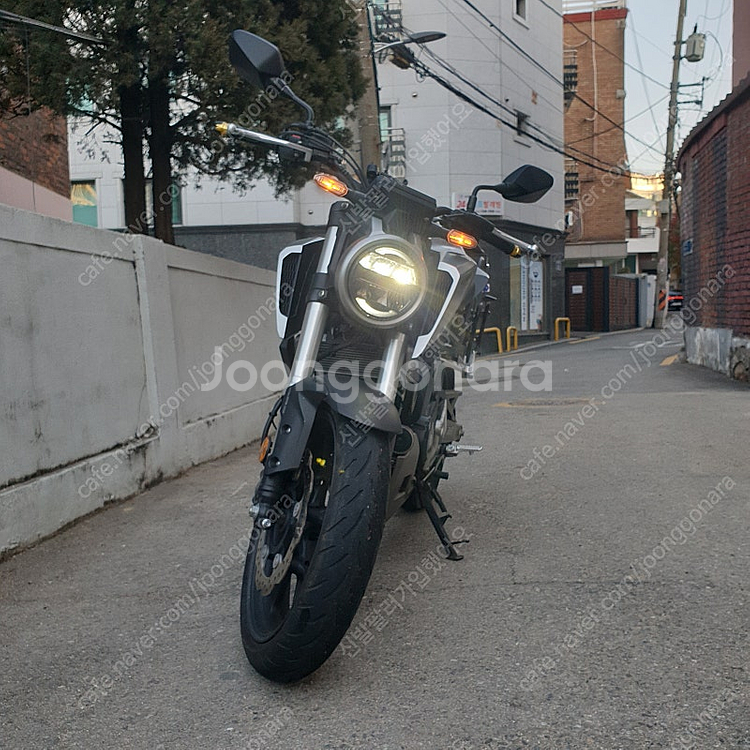혼다 cb125r 19년식 적은키로수--2