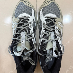 아식스 키코 젤카야노14 피드몬트 그레이 280 판매합니다.