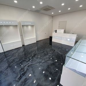 휴대폰 진열장, 휴대폰 쇼케이스, 악세서리장, 인포데스크 7set 판매합니다.
