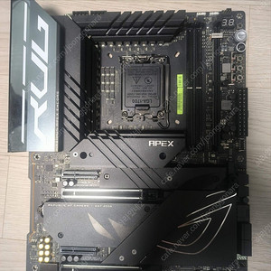 ASUS ROG MAXIMUS Z790 APEX ENCORE