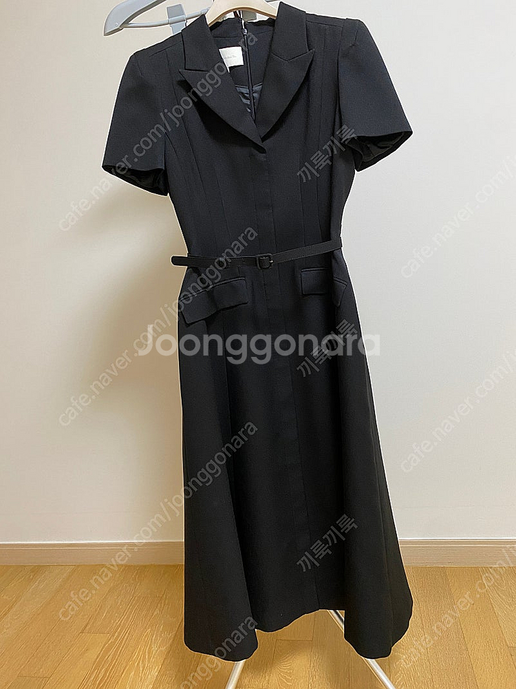 bau 브라이드앤유 아가타 노치드 칼라 숏 슬리브 드레스 AGATHA Notched collar short slee...--3