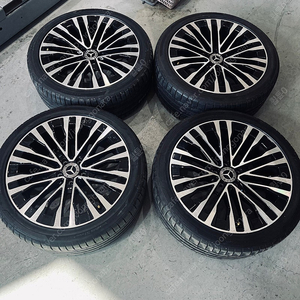 [ 정품 ] 벤츠 S클래스 S580 W223 20인치 휠 타이어 조합 팝니다.