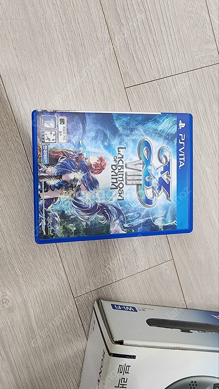 ps vita 2세대 블랙과 이스8 판매합니다.--4