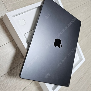 맥북 프로 M3 pro 18gb 14인치 99% / macbook pro 14 11코어 14코어 m2 m4 m1
