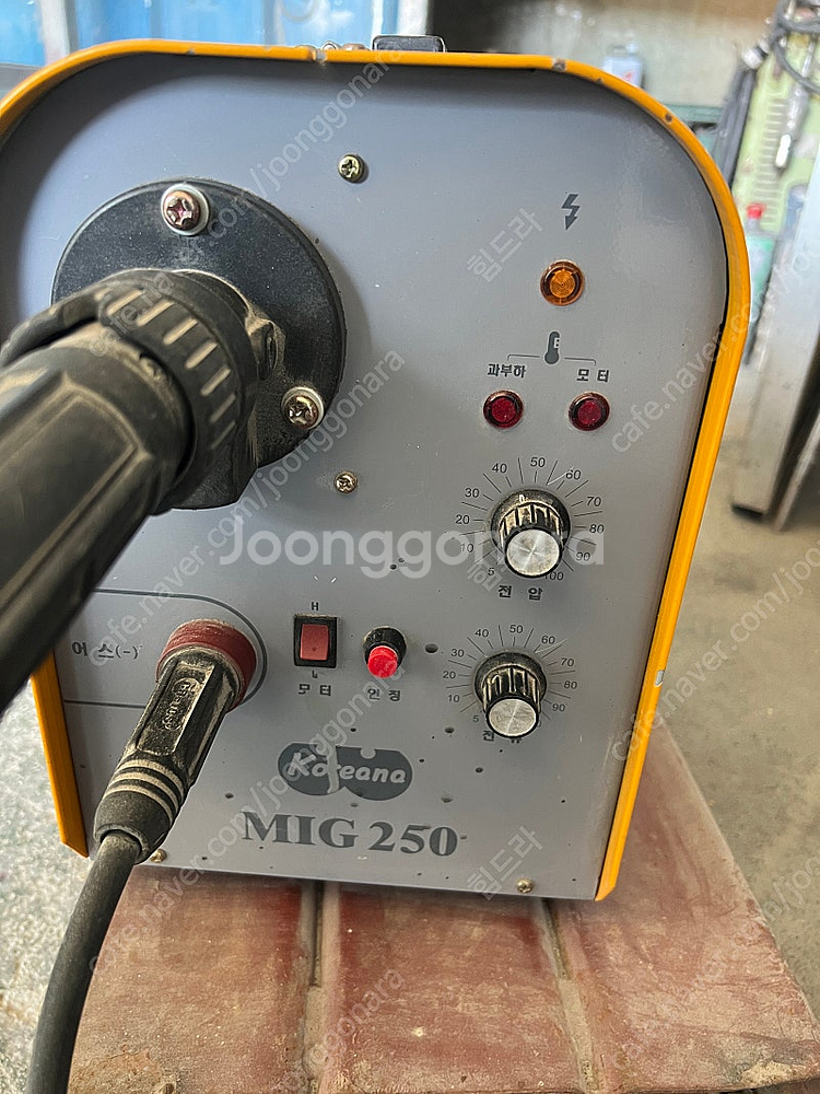 코리아나 MIG 250 CO2 용접기 팝니다--0