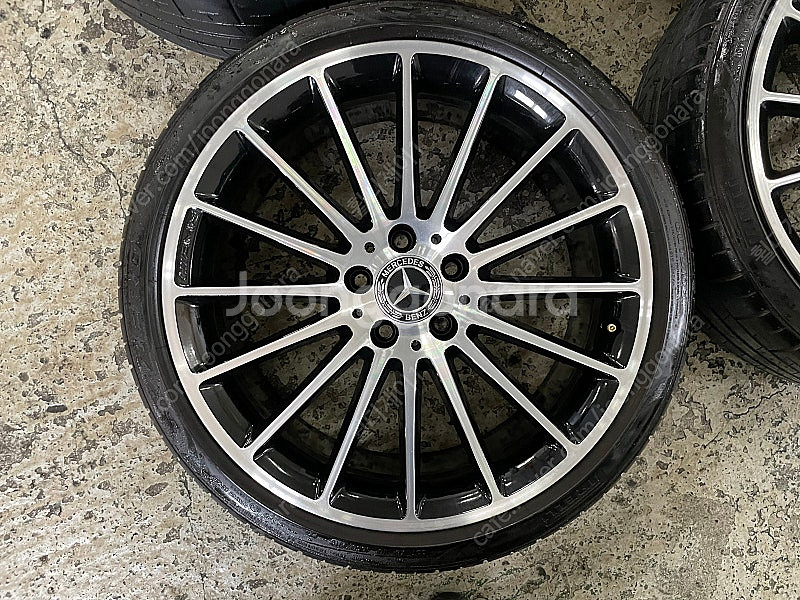 [판매]벤츠 A45AMG 마차 19인치 휠타이어--2