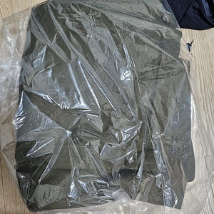유니클로 u 와이드핏 치노 115 다크브라운, 115 블랙 (총2개)