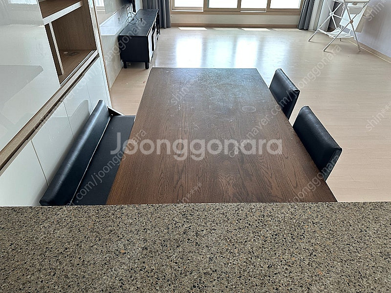 원목 4인용 식탁 (의자, 벤치 포함)--1