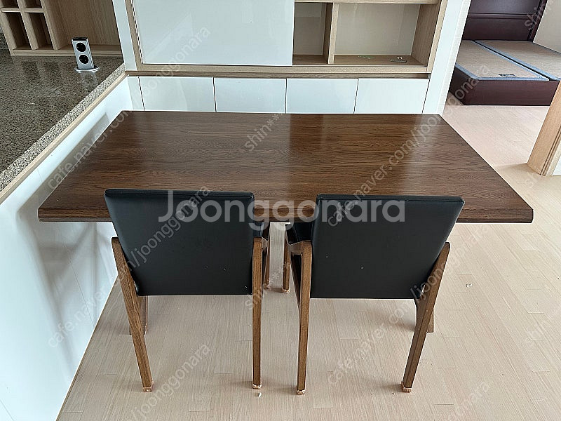 원목 4인용 식탁 (의자, 벤치 포함)--2