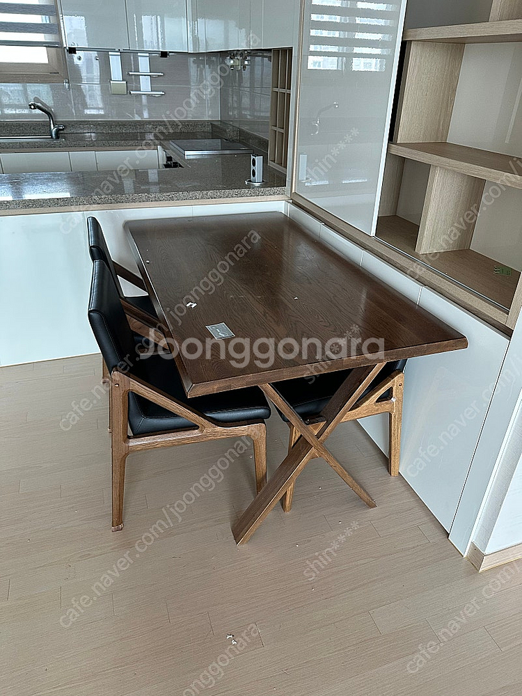 원목 4인용 식탁 (의자, 벤치 포함)--3