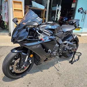 야마하 YZF R1 20년 깔금차량