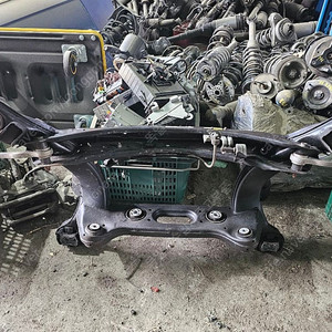 벤츠 리어 멤버 후 멤버 W204 W212 판매합니다.