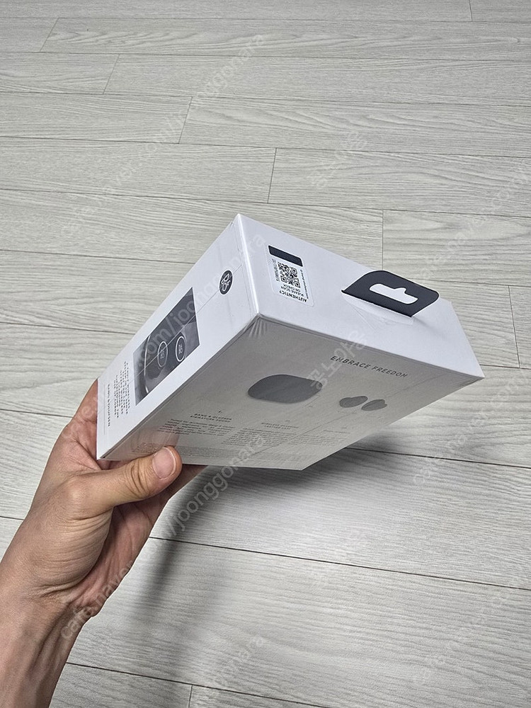 B&O E8 2.0 무선 이어폰 (미개봉 새상품) 팝니다.--2