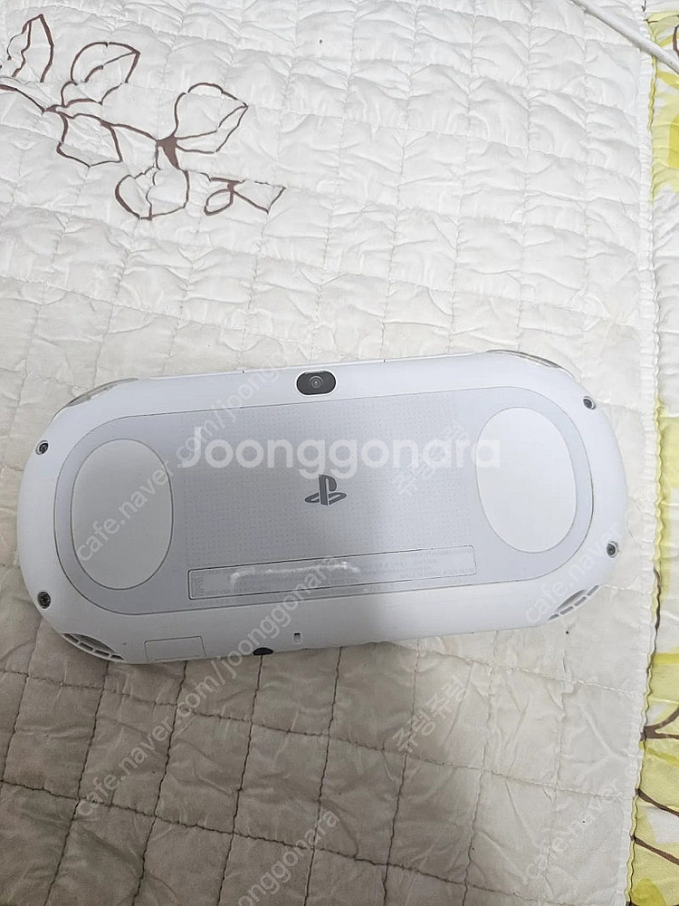 psvita 256g 화이트 팝니다--1
